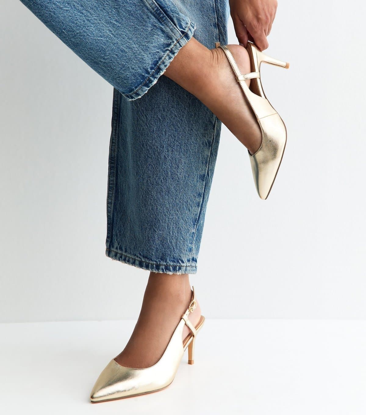 New Look Women's Extra Wide Fit Gold Faux Leather Lizard Embossed Slingback Court Shoes Vegan New Look