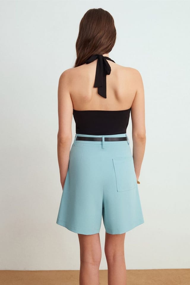 Dilvin Dilvin Women's High-Waist Wide-Leg Tailored Shorts in Baby Blue - 3