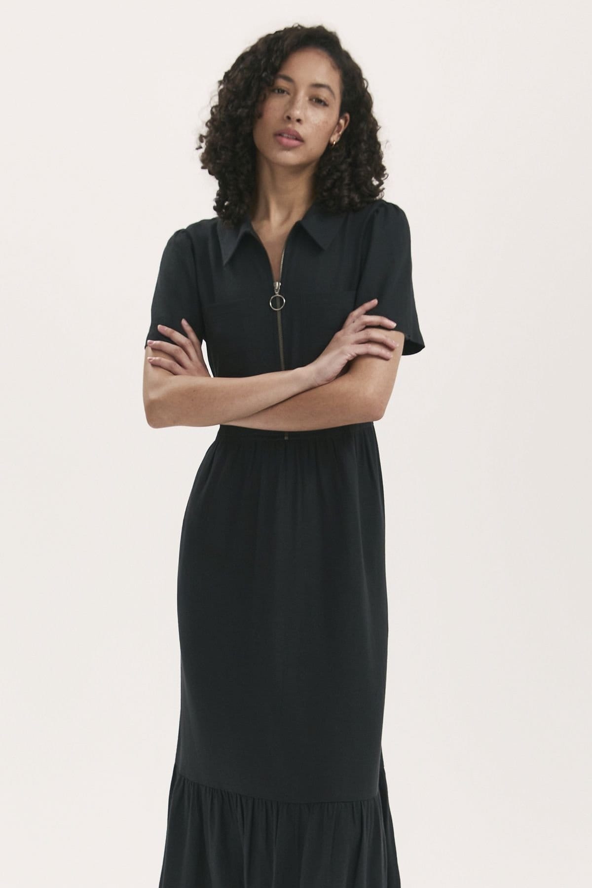 Finery London Finery London Women's Tania Linen Blend Midi Shirt Dress in Black - 4