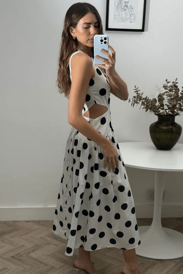 Style Cheat Style Cheat Women's Jasmine One-Shoulder Cut-Out Midi Mono Dress in White - 3