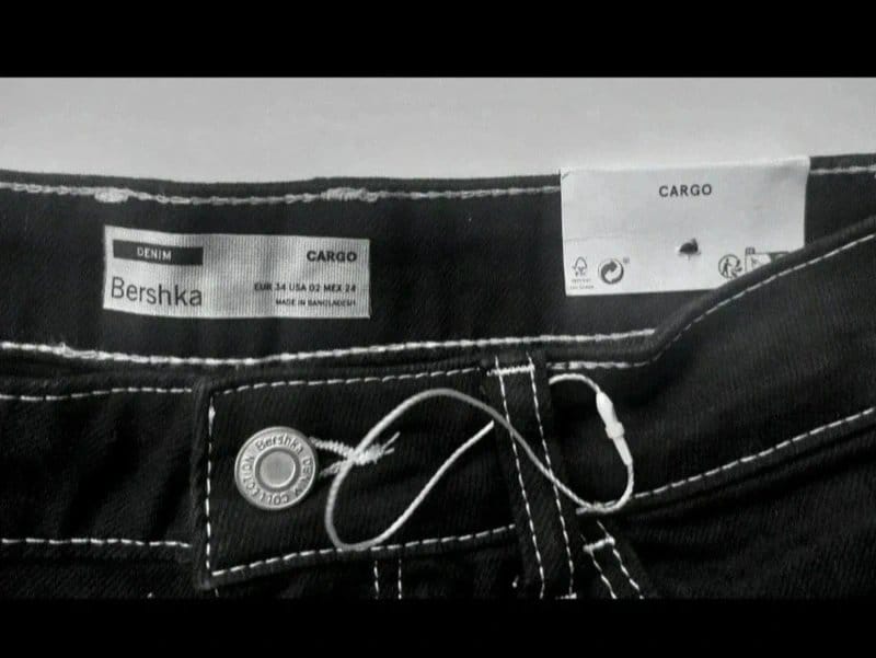 Bershka Black Wide Leg Cargo Jeans Size 8-10