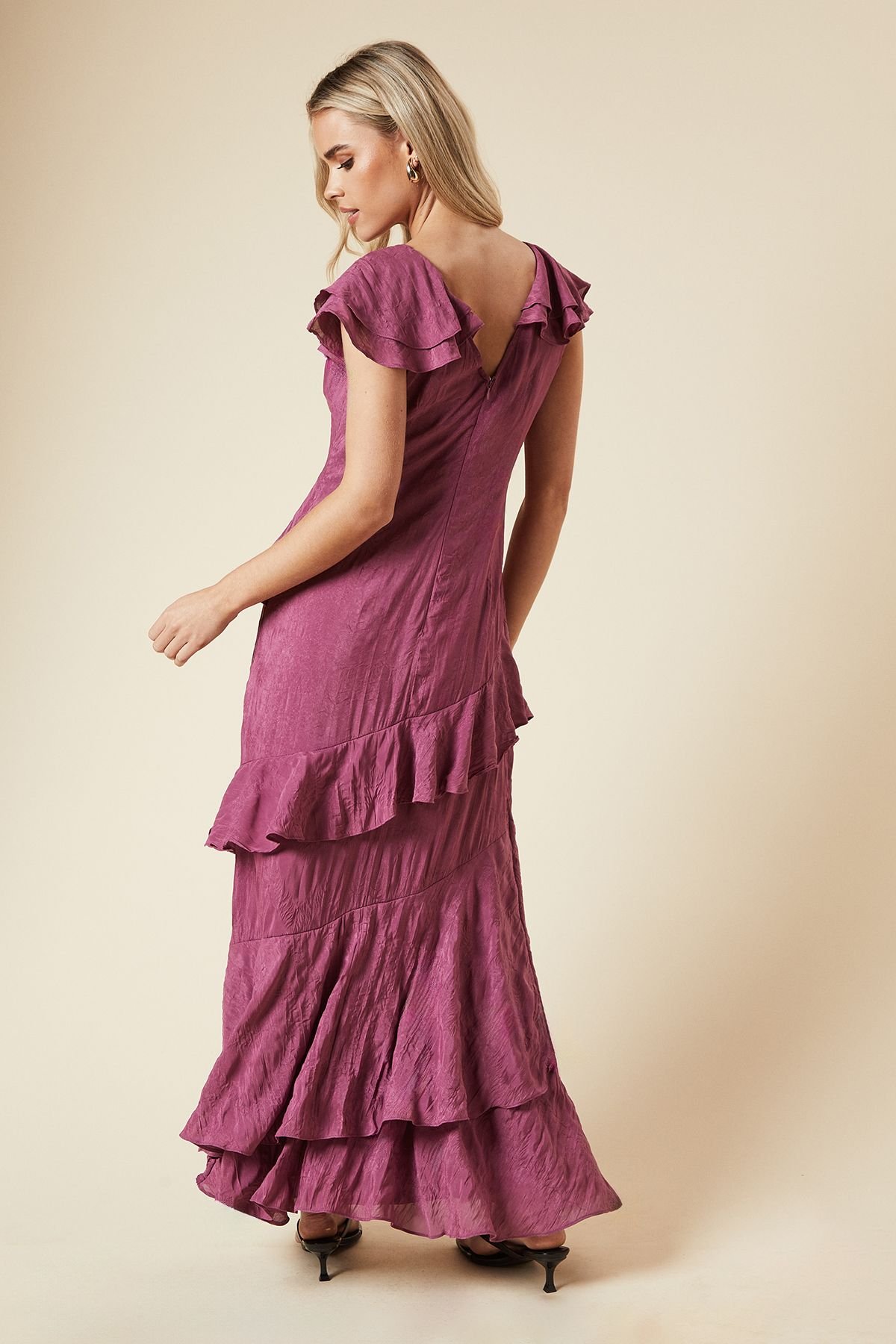 Dorothy Perkins Dorothy Perkins Women's Petite DP Luxe Textured Sleeveless Ruffle Midi Dress in Rose - 3