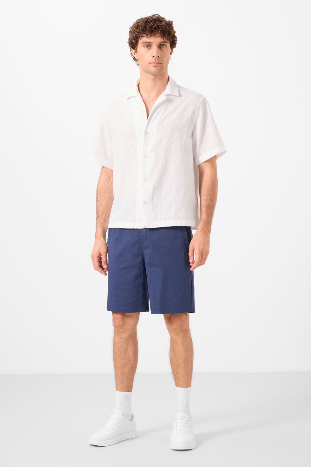 Tommy Life Tommy Life Men's Woven Chino Shorts in Mid Navy - 4