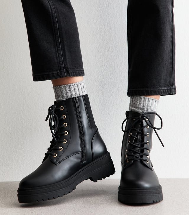 New Look Women's Wide Fit Black Faux Leather Biker Ankle Boots Vegan New Look - 2