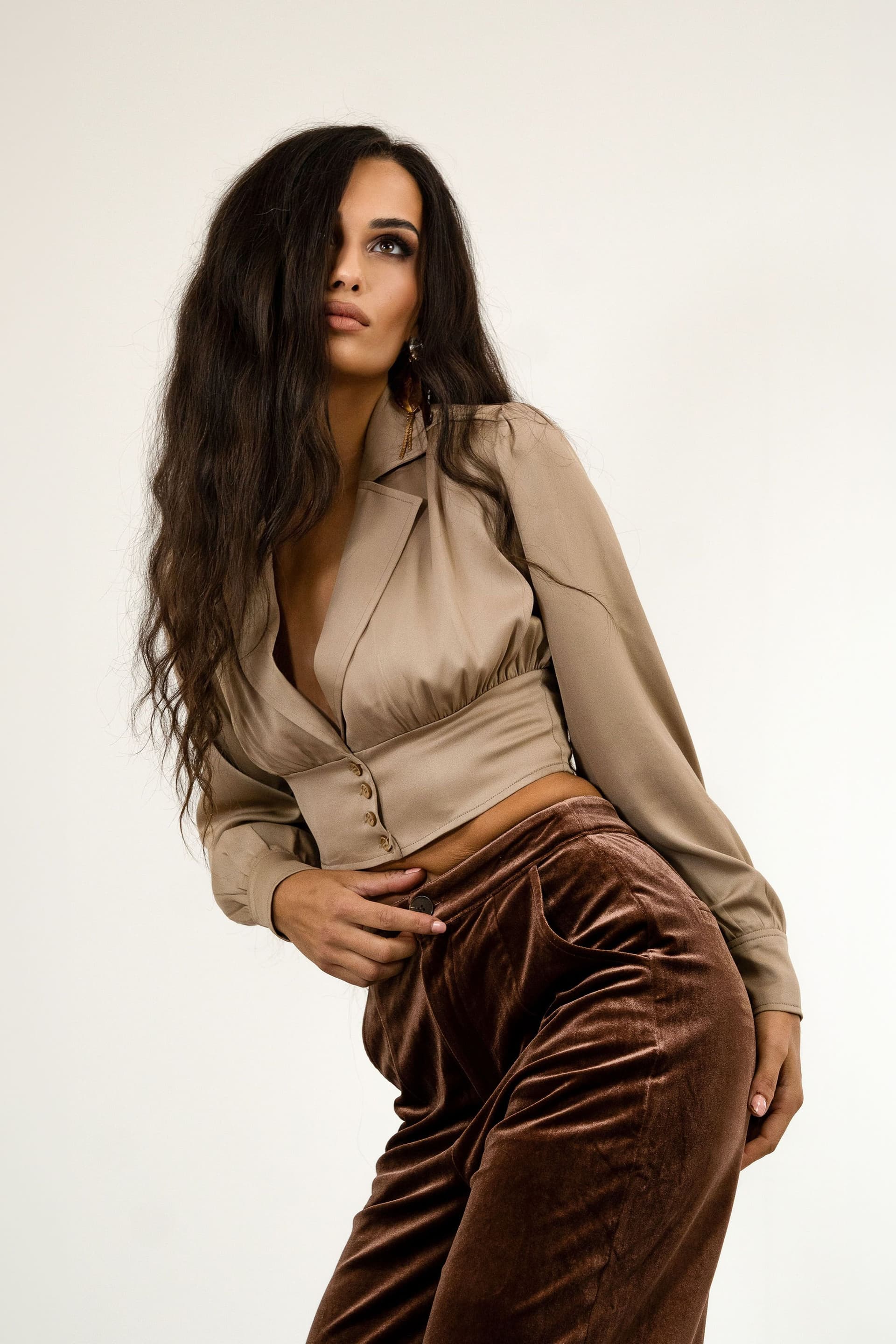 BALOU BALOU Natural Silk Cropped Long Sleeve Shirt