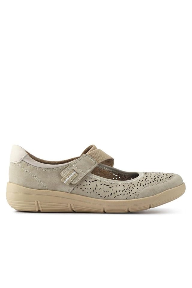Pavers Pavers Women's Chunky Mary Janes in Beige - 2