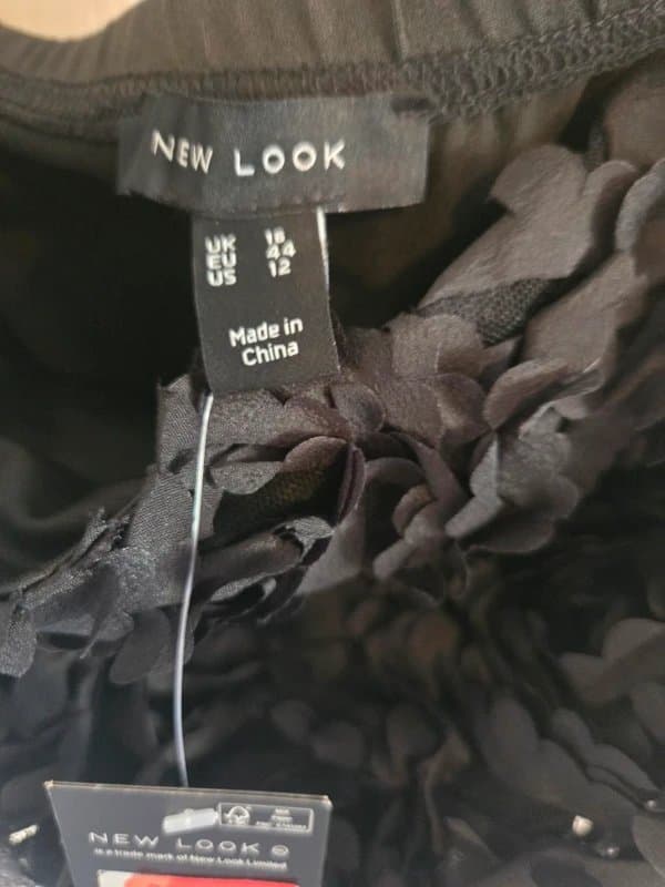 New Look Newlook elasticated Chloe 3D floral bandeau.
