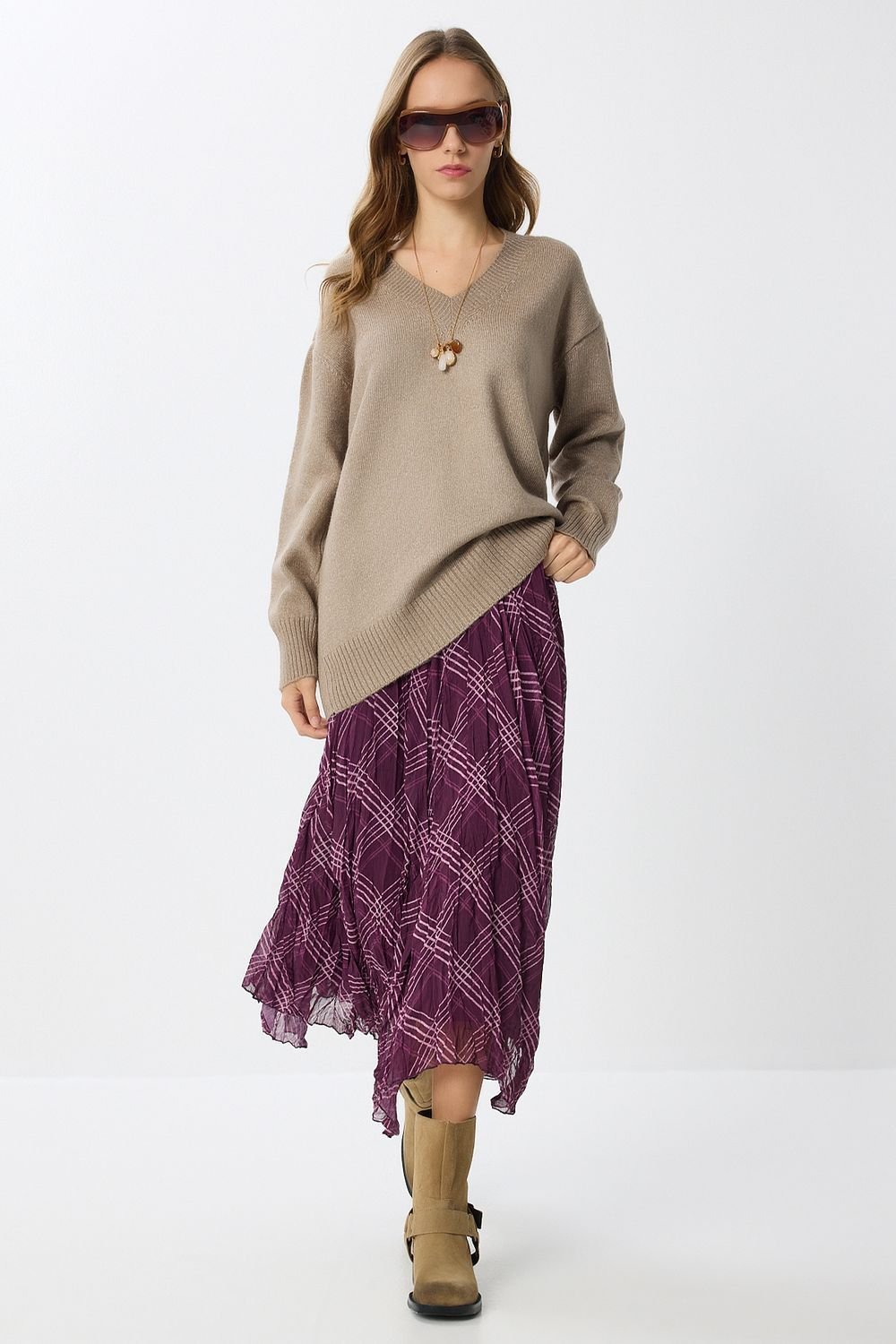 Happiness Istanbul Happiness Istanbul Women's High Waist Asymmetric Midi Skirt with Zipper in Mauve - 2