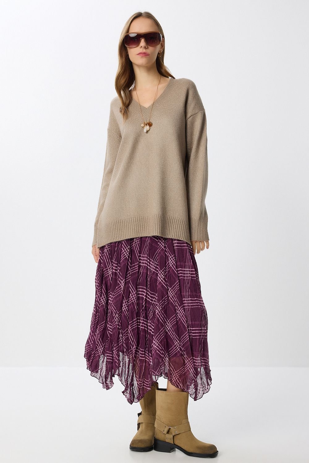 Happiness Istanbul Happiness Istanbul Women's High Waist Asymmetric Midi Skirt with Zipper in Mauve - 3