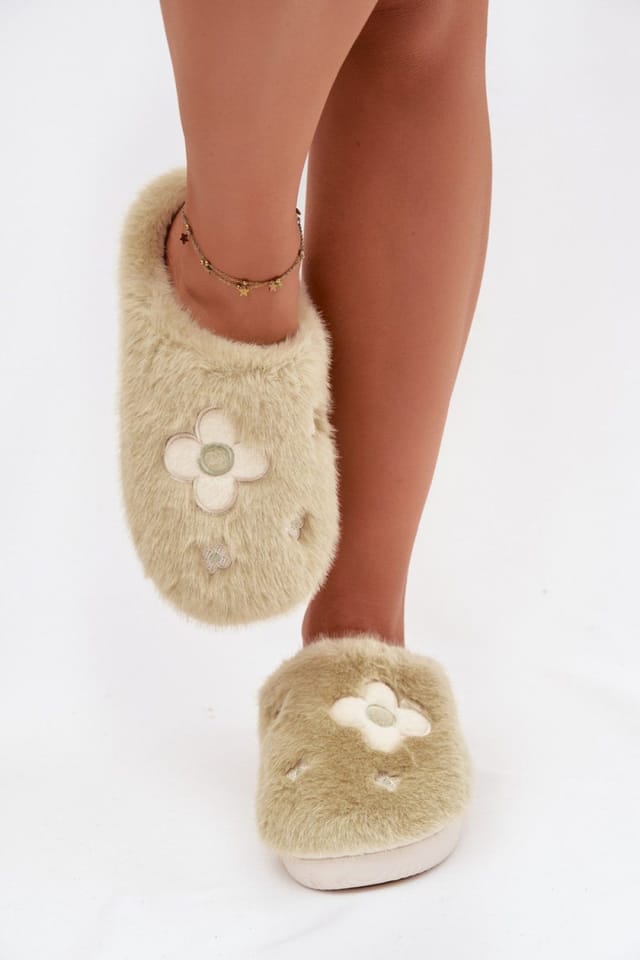 Love Lace Love Lace Women's Fur Floral Step Home Slippers Soft Insole Warm Cozy Evenings in Green - 3