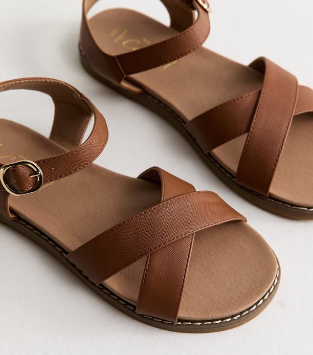 New Look Women's Wide Fit Tan Cross Over Flat Sandals Vegan New Look - 3