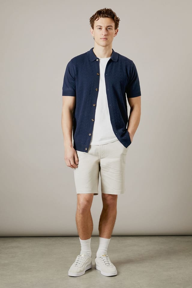 Burton Burton Men's Classic Chino Shorts in Off-White - 2