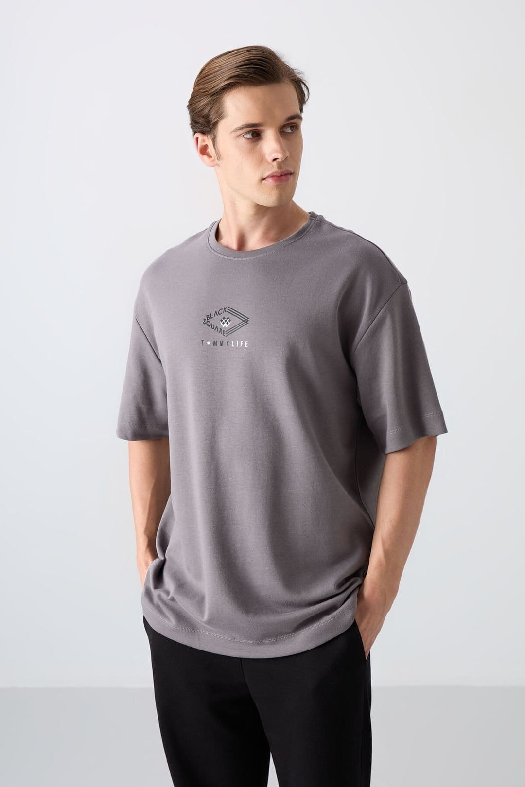 Tommy Life Tommy Life Men's Oversized Cotton-Blend Logo T-Shirt in Grey - 4