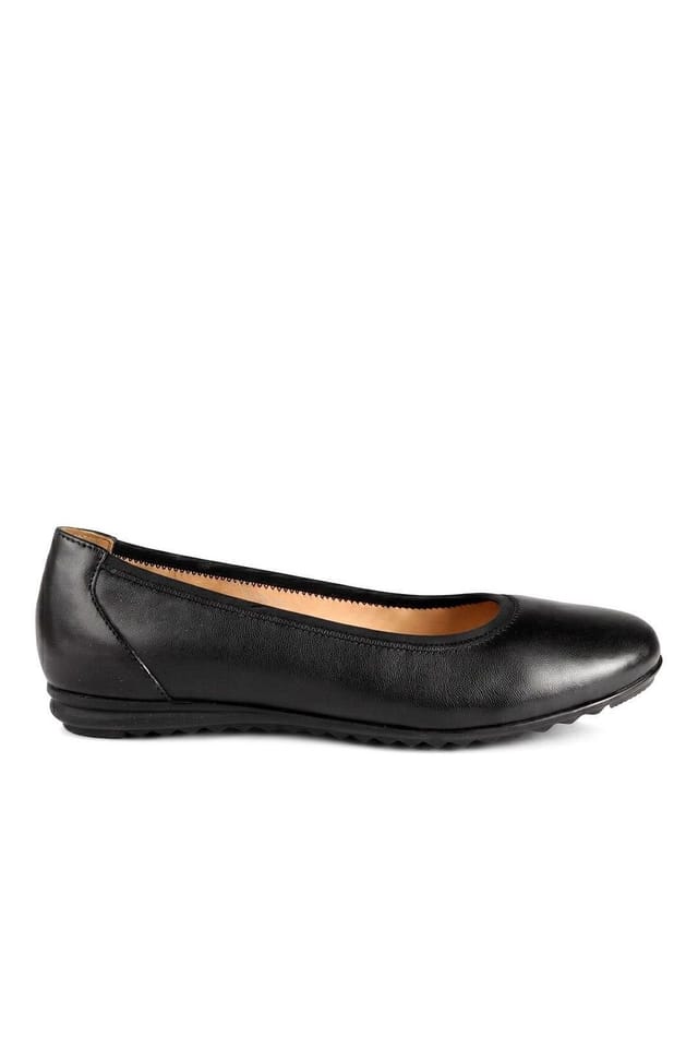 Pavers Pavers Women's Smart Leather Lightweight Ballet Flats in Black - 2