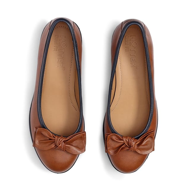 Hotter Hotter Women's 'Jade' Wedge Pumps in Tan - 3