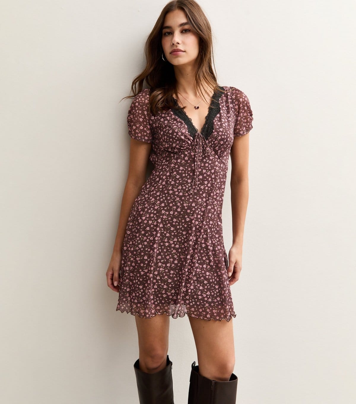 Women's Red Ditsy Print Lace Trim V-Neck Mesh Mini Dress New Look