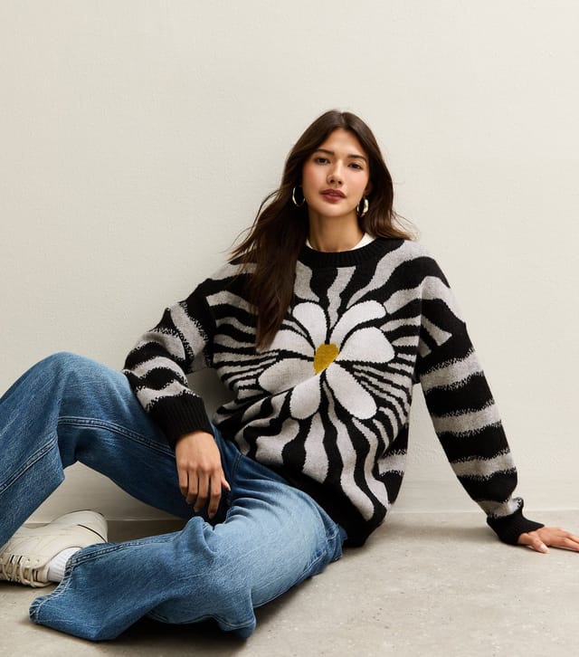 Gini London Women's Blue Floral Pattern Oversized Jumper Gini London New Look - 2