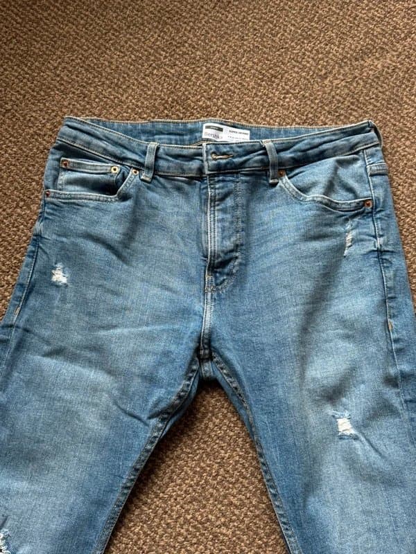 Bershka Bershka ripped denim jeans