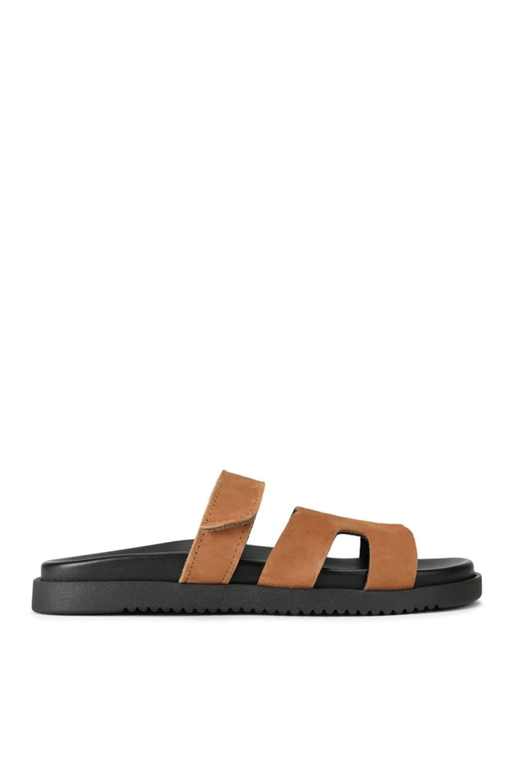 Steve Madden STEVE MADDEN Women's 'Missile E 235' Suede Sandals in Camel