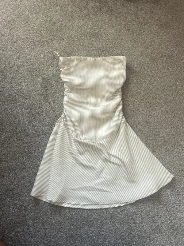 Bershka Cream Striped Ruched Waist Off-Shoulder Dress Size XS