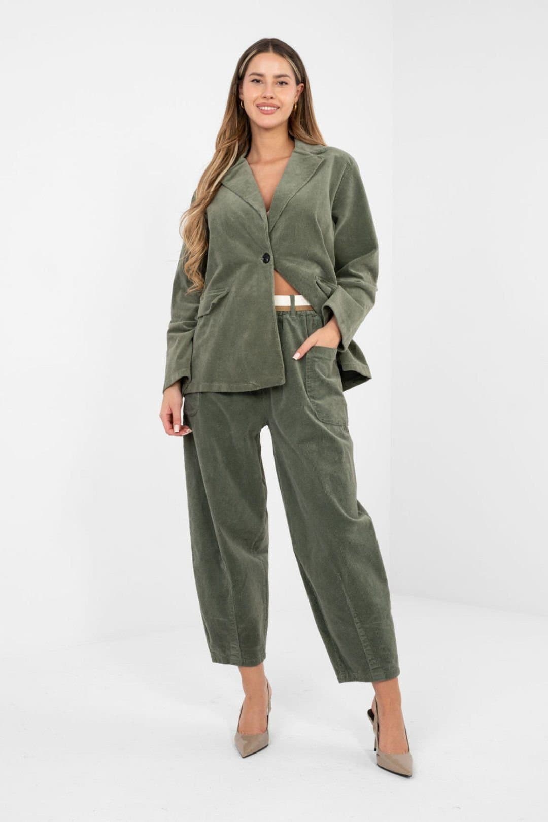 Love Lace Love Lace Women's High Waist Carrot Corduroy Trousers with Belt in Green
