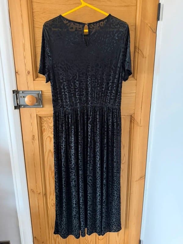 Never Fully Dressed Never Fully Dressed Black Leopard ‘Burnout’ Velvet T Shirt Midi Dress - UK14-16