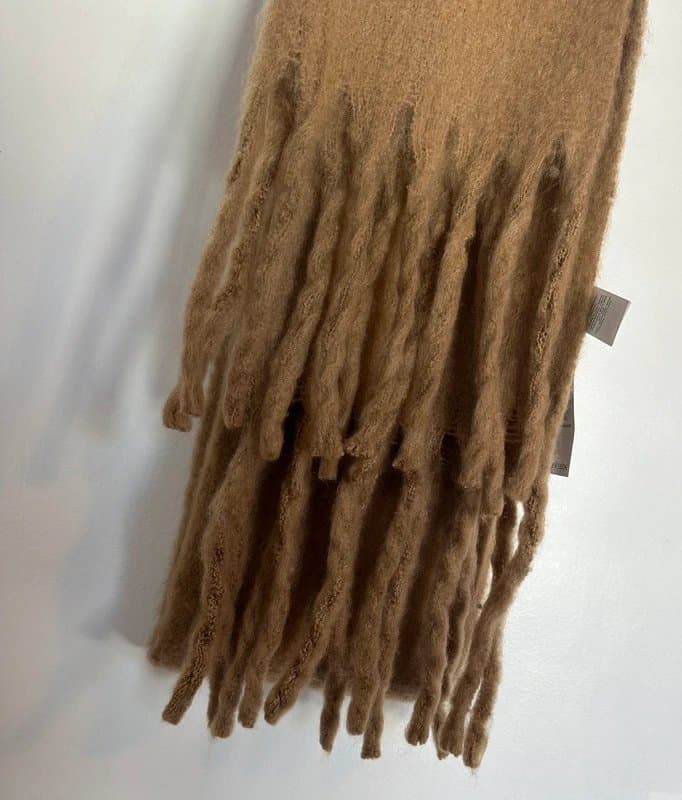 New Look Plush Camel tone knit scarf NWT