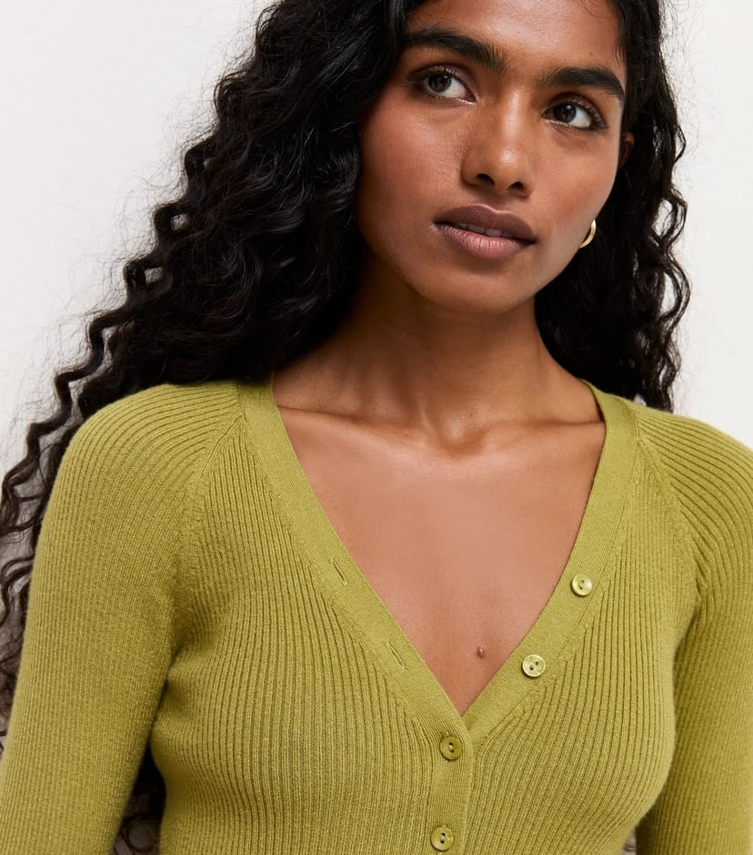 New Look Women's Petite Green Lightweight Ribbed Henley V-Neck Top New Look - 1