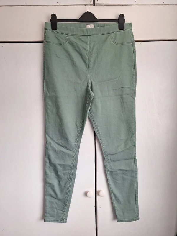Papaya Papaya green skinny jeggings trousers size UK 16
