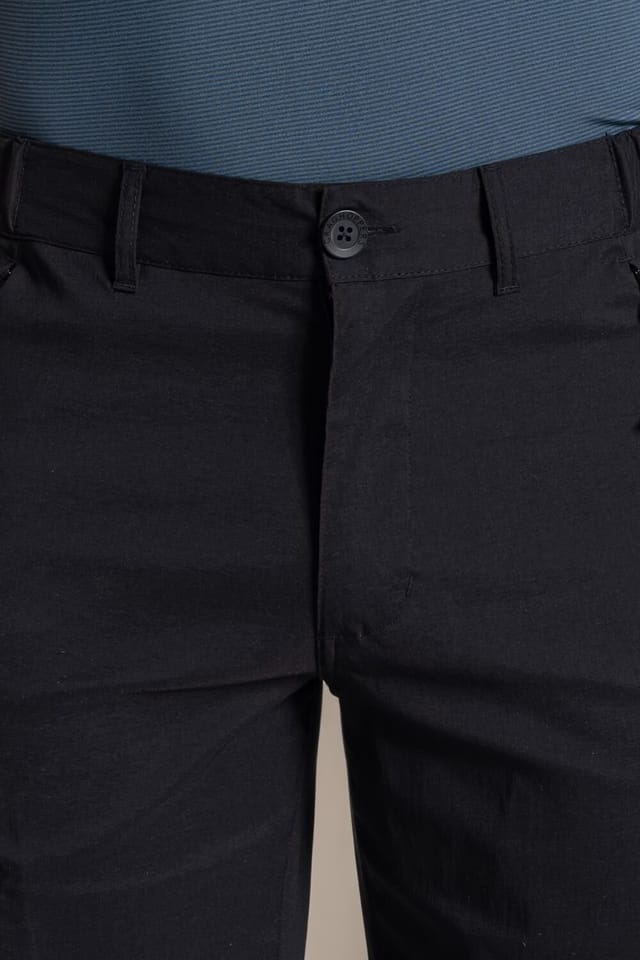 Craghoppers Craghoppers Men's Kiwi Pro III Water Repellent Anti-Insect Short in Black - 3