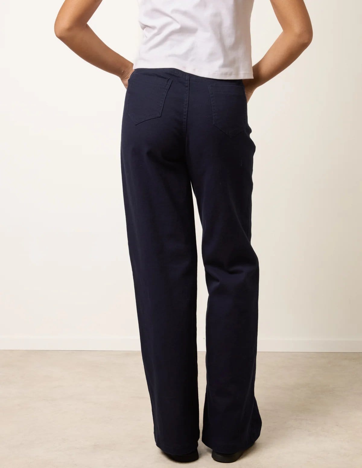 Blue Vanilla Floral Embroidered Detailed Flared Jeans - 4