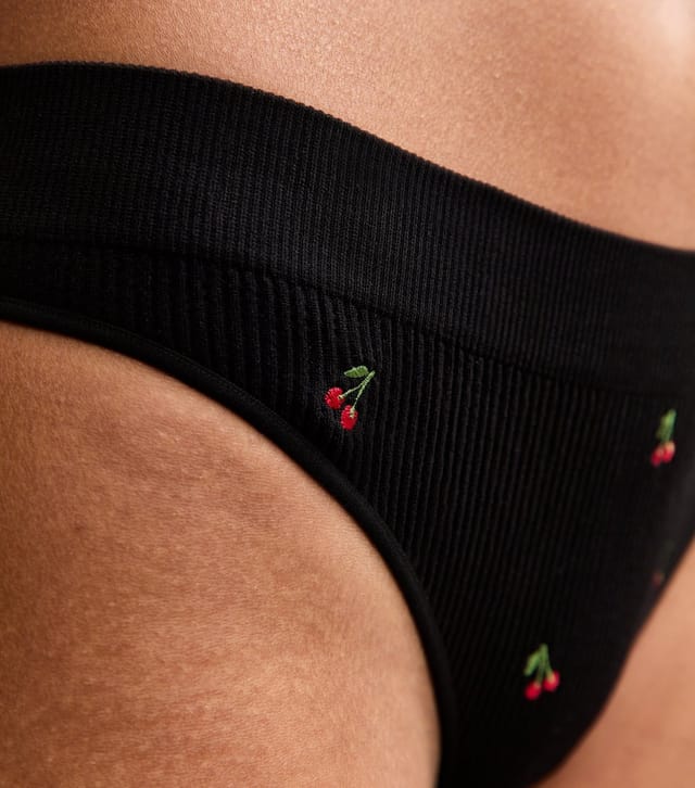 New Look Women's Black Ribbed Embroidered Cherry Thong New Look - 2