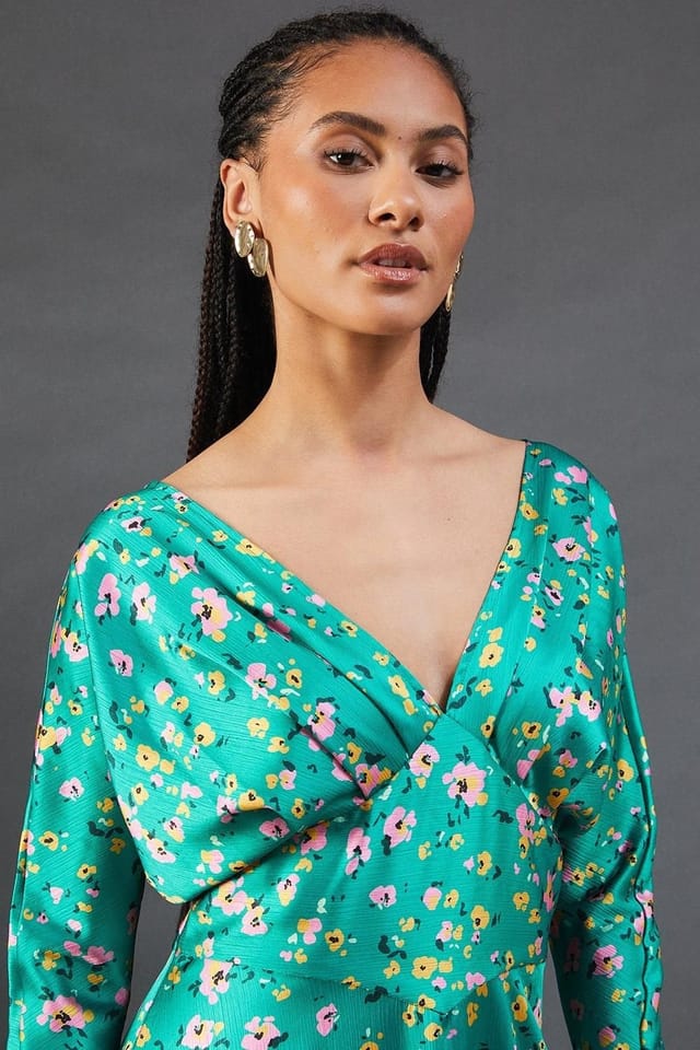 Warehouse Warehouse Women's Floral Satin Batwing Waisted Hanky Hem Midi Dress in Green - 2