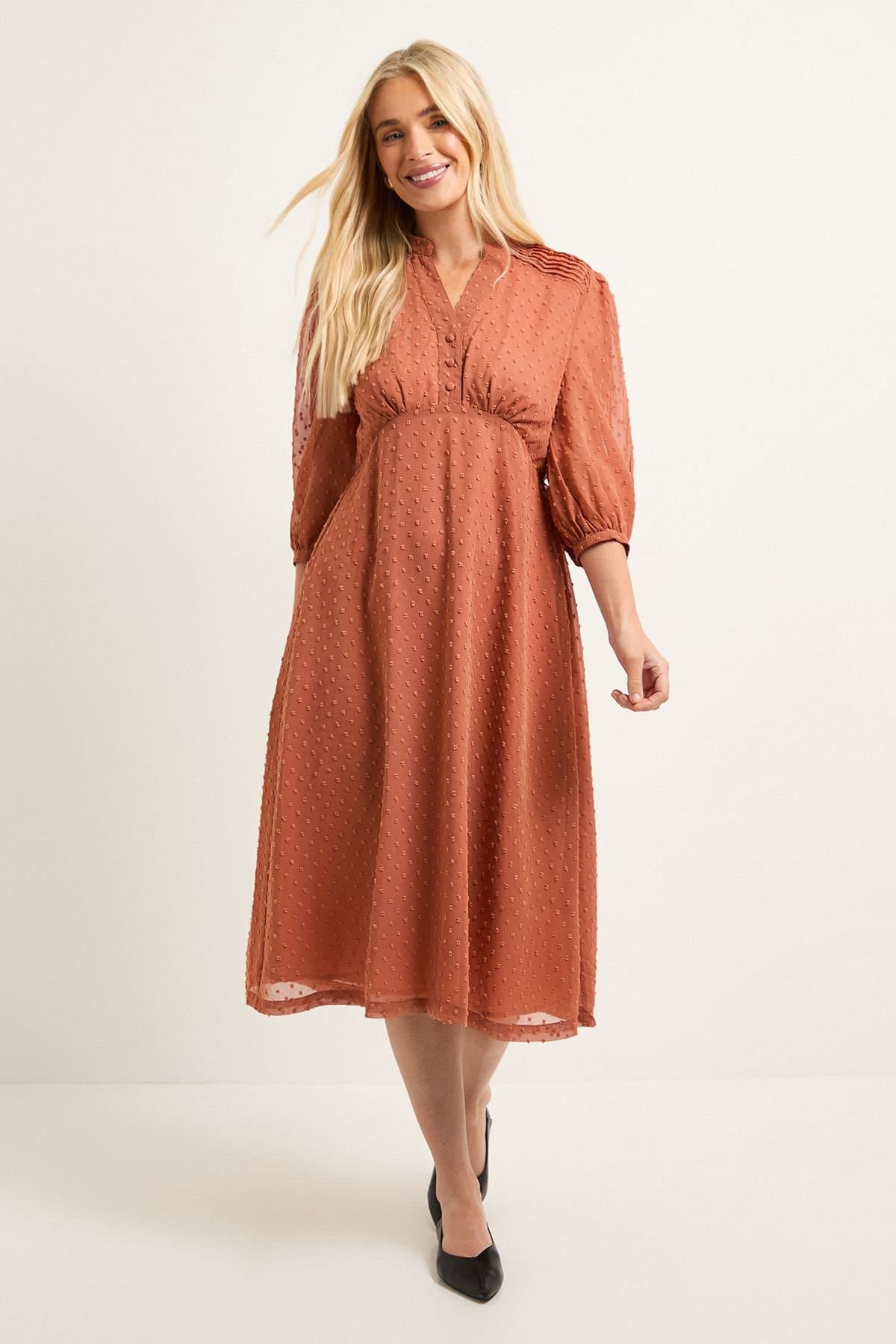 Wallis Wallis Women's Petite Dobby Pleat Detail Button Midi Dress in Peach