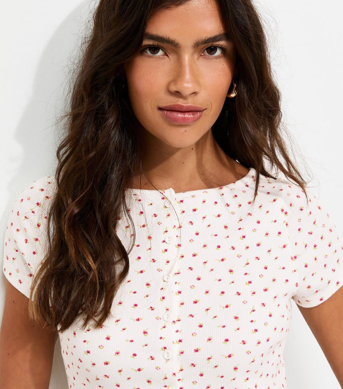 New Look Women's Cream Ditsy Floral Button Through T-Shirt New Look