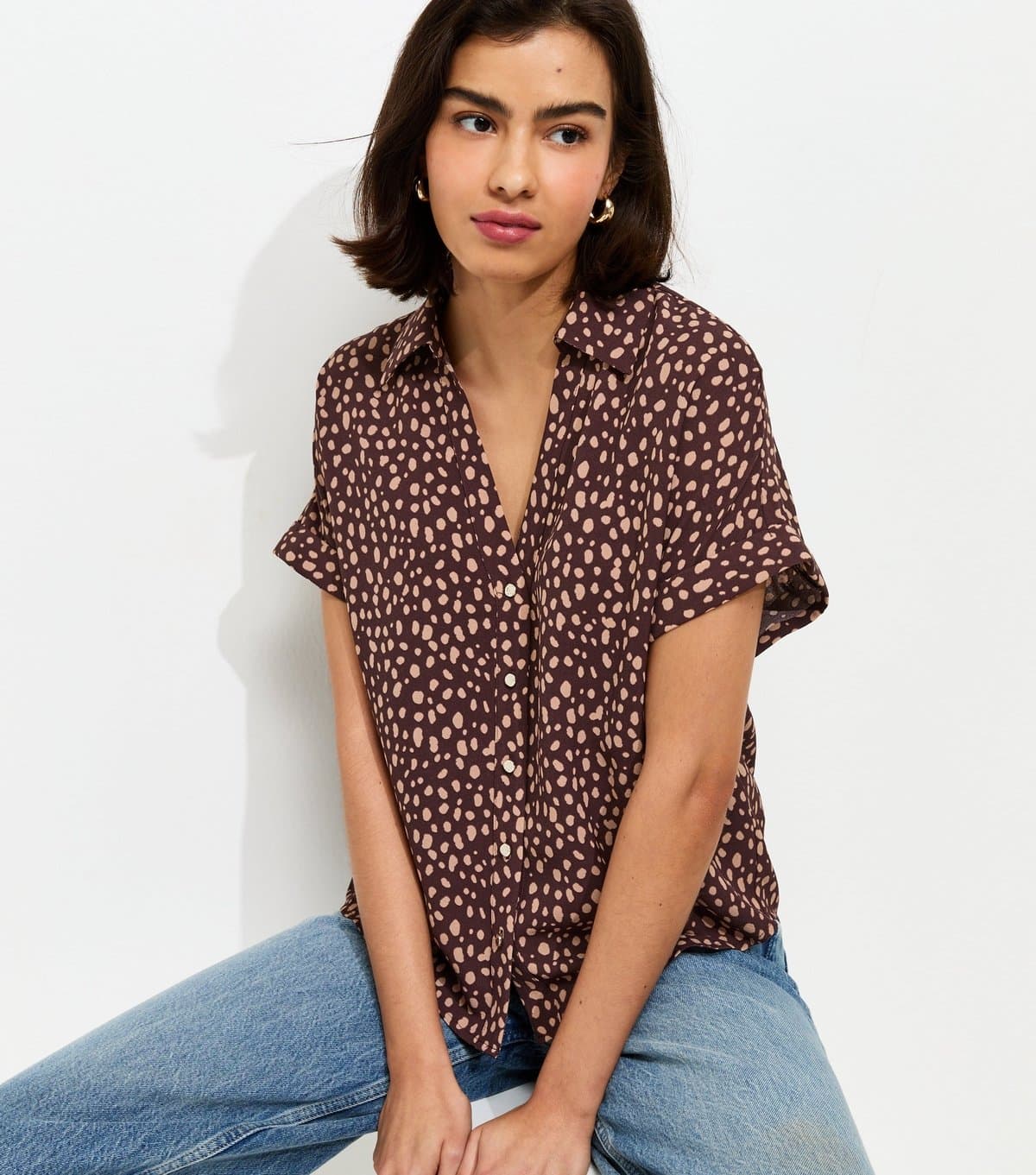 New Look Women's Brown Relaxed Spot Print Short Sleeve Shirt New Look
