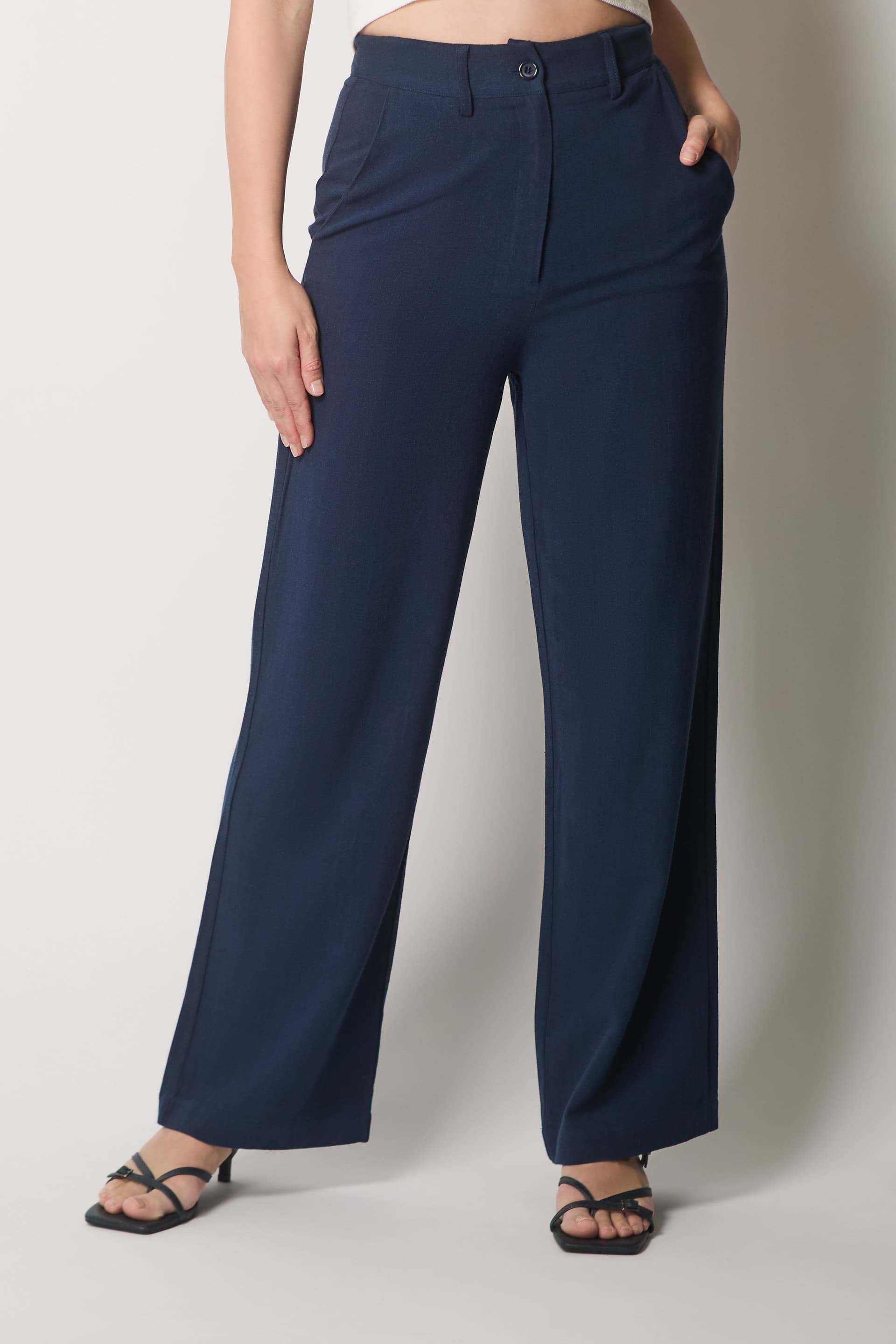 SOLO SOLO Women's Linen Trousers in Navy