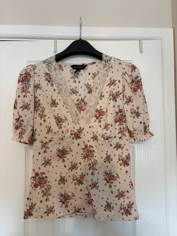 New Look Floral top size 10