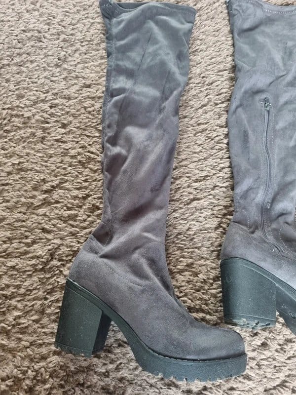 Schuh Schuh grey chunky velvet knee-high boots size 4 - 1