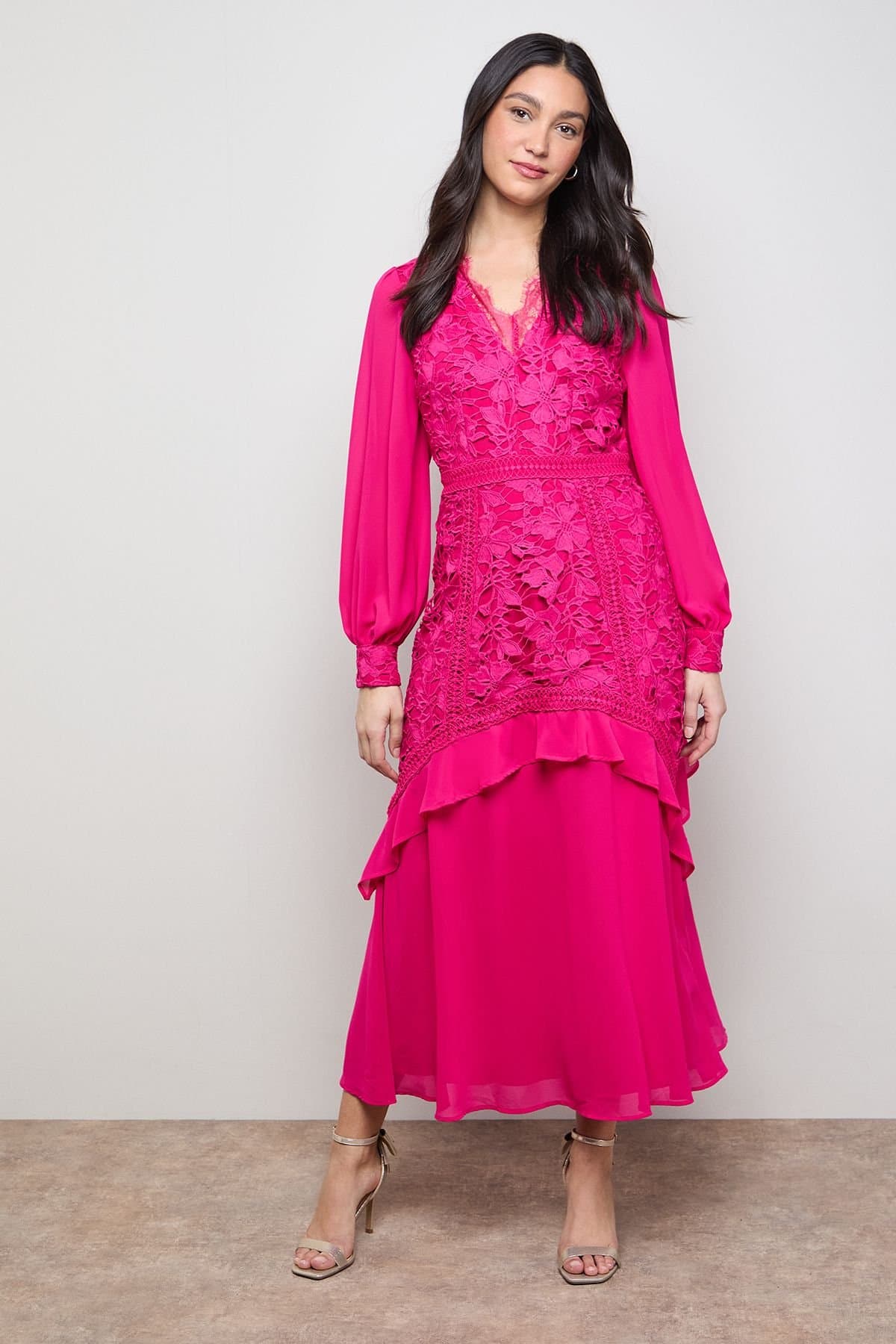 Oasis Oasis Women's Lace Puff Sleeve V Neck Midaxi Dress in Fuchsia