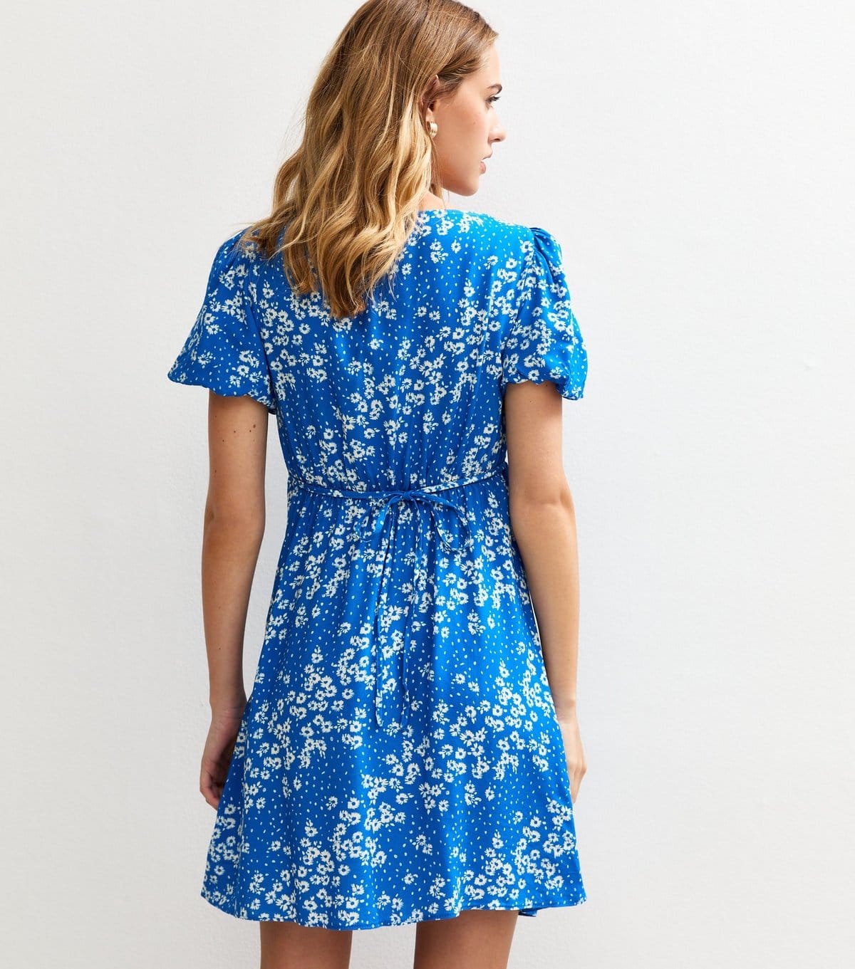 New Look Women's Blue Daisy Print Ruffle Trim Tie Mini Dress New Look - 4