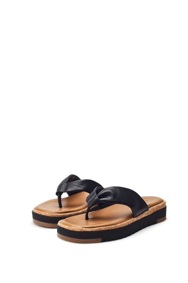 Moda In Pelle Moda In Pelle Women's 'Kadence' Leather Sandals in Black - 2