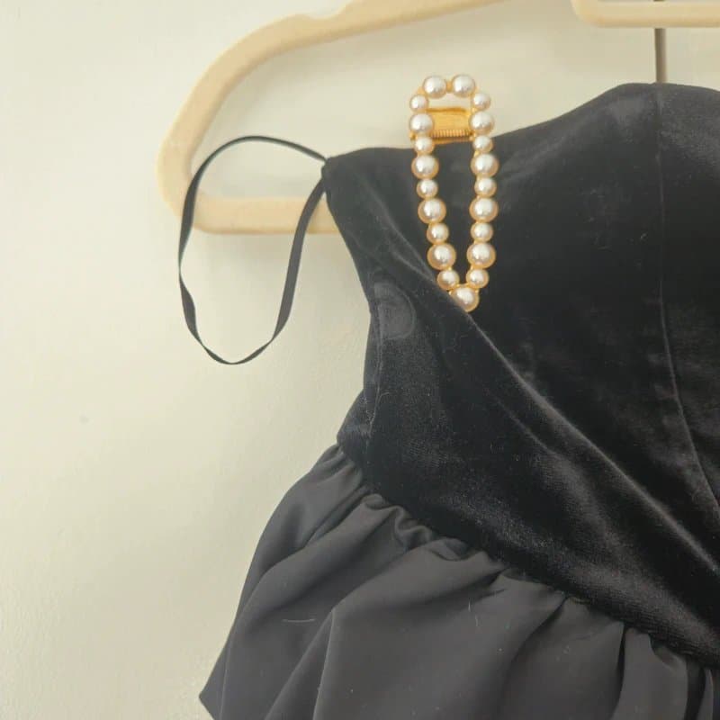 Bershka Puff Ball Strapless Velvet Cropped Bandeau Top