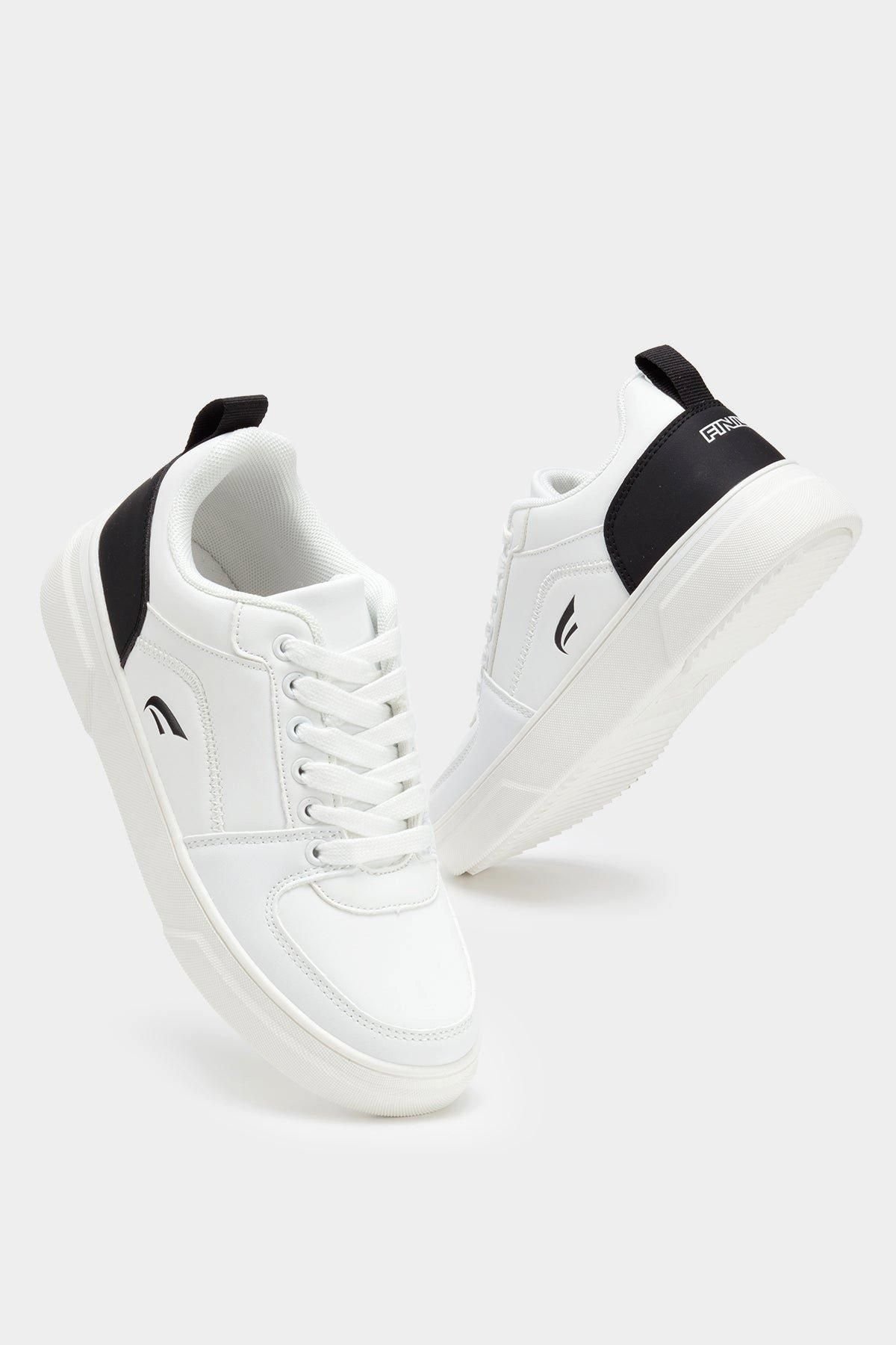 Finily Finily Women's Rhiannon Trainer in White - 3