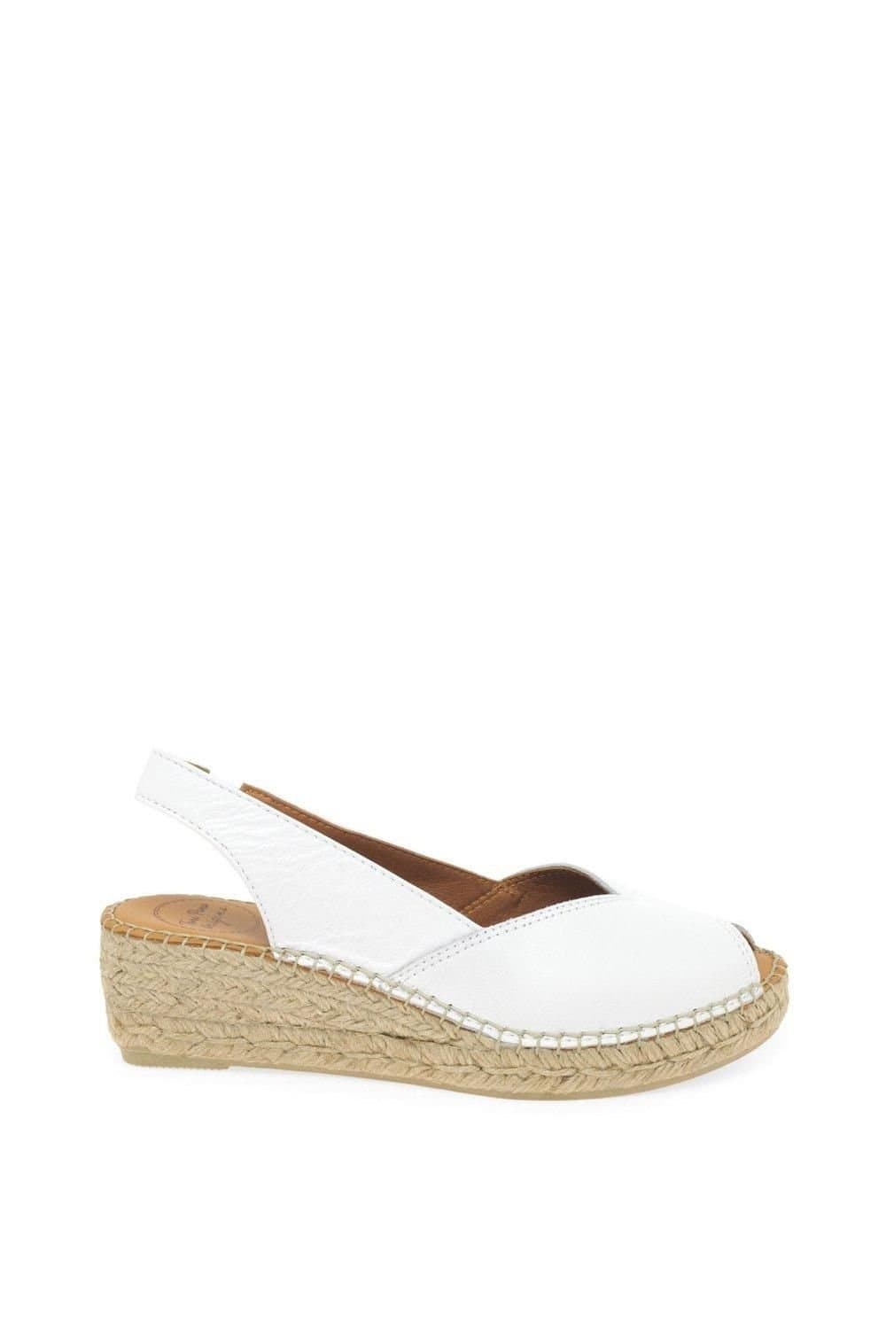 Toni Pons Toni Pons Women's 'Bernia' Wedge Heel Espadrilles Sandals in White