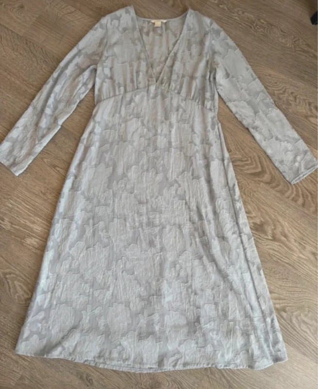 H&M H&M Grey Jacquard Floral Dress UK 10 Long Sleeve V Neck Midi Mini Occasion Wedding Guest