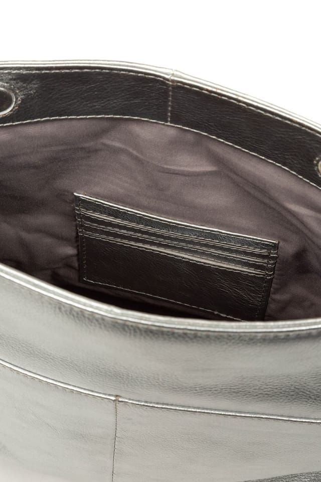 Pure Luxuries London Pure Luxuries London Women's 'Sabella' Leather Clutch Bag in Silver - 3