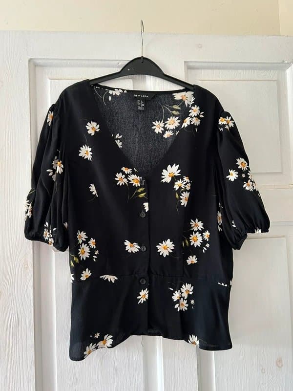 New Look New look black floral blouse