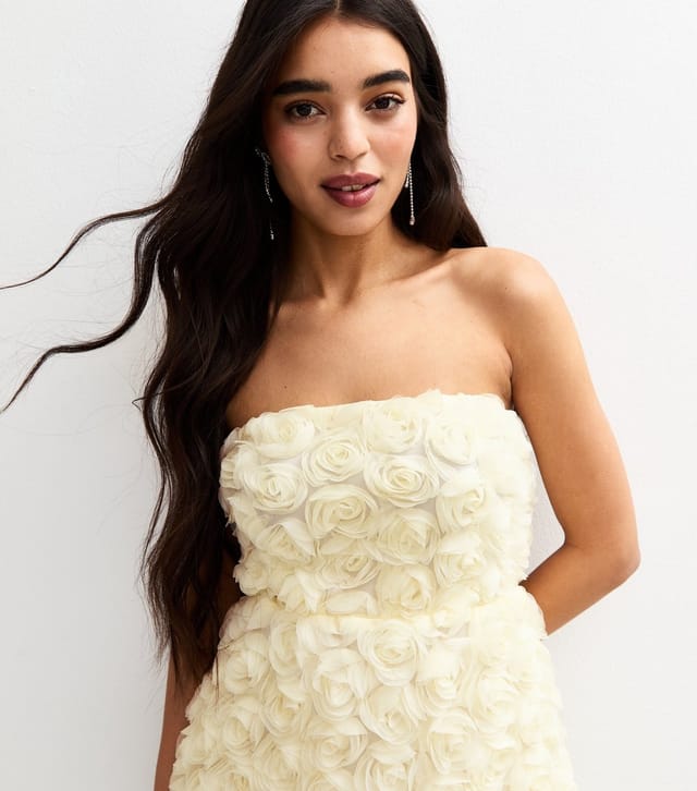 New Look Women's Off White Three Dimensional Flower Bandeau Mini Dress New Look - 3