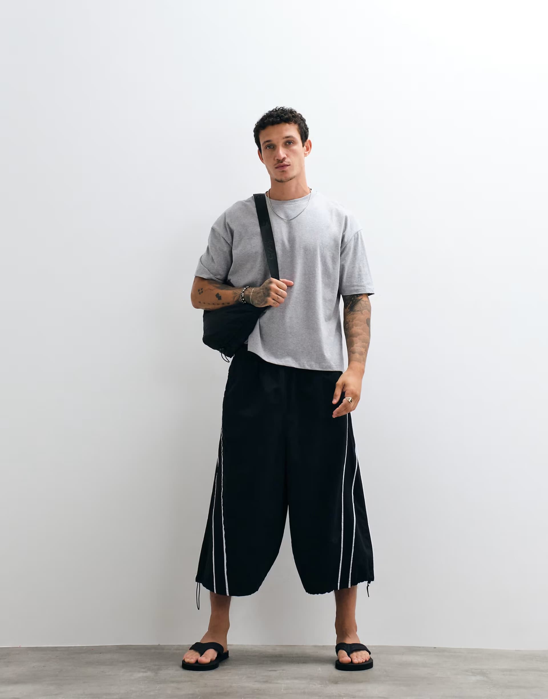 ASOS COLLUSION 3/4 length baggy short
